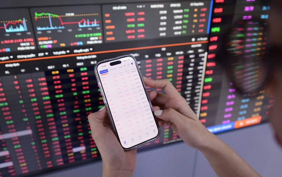 chung-khoan-30-1:-than-trong-sau-phien-phuc-hoi-co-do-lan-toa-chua-lon