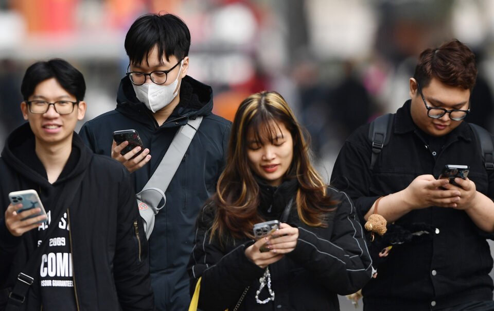 du-bao-thoi-tiet-2/2/2026:-mien-bac-van-ret,-trung-bo-mua-rao