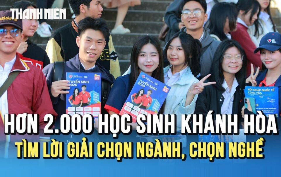 tu-van-mua-thi-2026:-hon-2.000-hoc-sinh-khanh-hoa-tim-loi-giai-chon-nganh,-chon-nghe