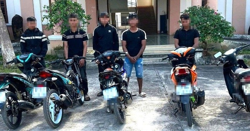 chay-xe-vao-dam-cuoi-de-ne-csgt:-nhung-nguoi-vi-pham-bi-phat-hon-100-trieu-dong