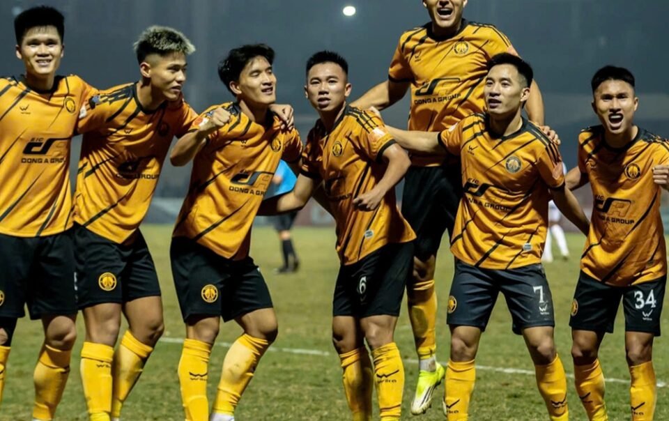 so-khong-the-ho-tro-tai-chinh,-mot-nha-tai-tro-lon-sap-‘rot-tien’:-clb-thanh-hoa-thoat-khung-hoang