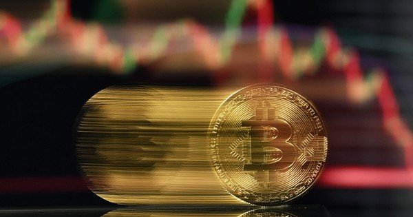 bitcoin-giam-s&acirc;u,-thi-truong-tien-so-chao-dao