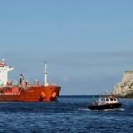 reuters:-mexico-dang-tim-cach-gui-nhien-lieu-sang-cuba-ma-khong-bi-my-tra-dua