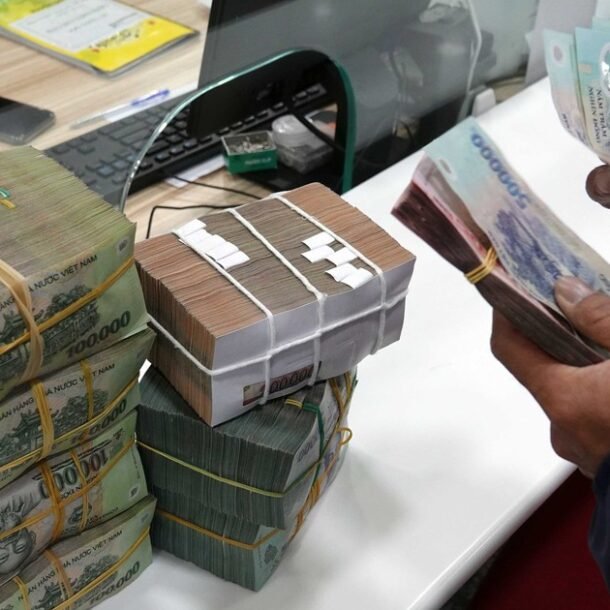 lai-suat-tiet-kiem-cho-khach-hang-vip-len-den-9%/nam