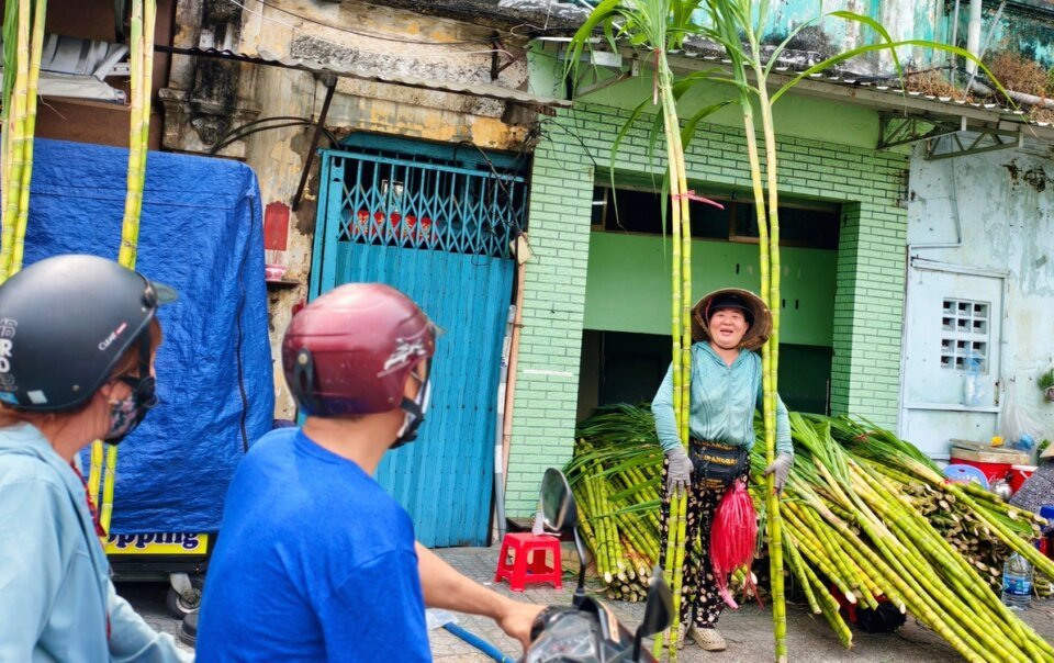 mia-vang-120.000-dong/cap-van-‘chay-hang’-truoc-ngay-via-ngoc-hoang