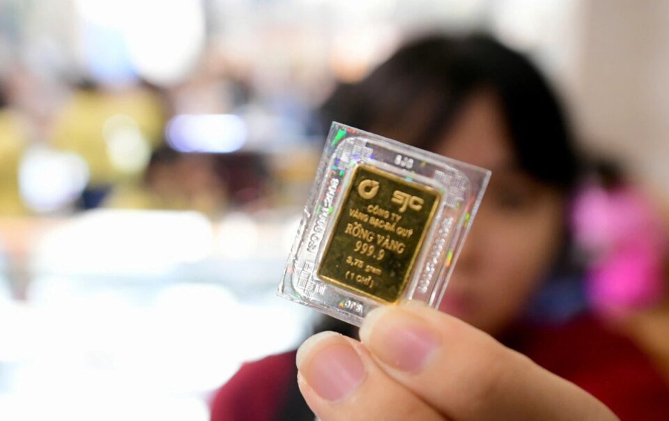 gia-vang-bac-giam-manh-trong-ngay-via-than-tai