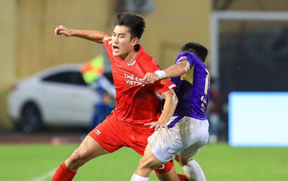 bang-xep-hang-v-league-moi-nhat:-nhom-dau-co-‘bien’-lon,-hagl-lai-chim-sau