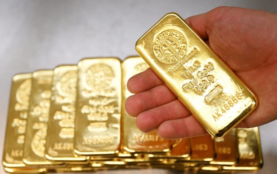 gia-vang,-dau-tang-manh,-lieu-moc-gia-vang-6.000-usd-co-bi-pha-vo?