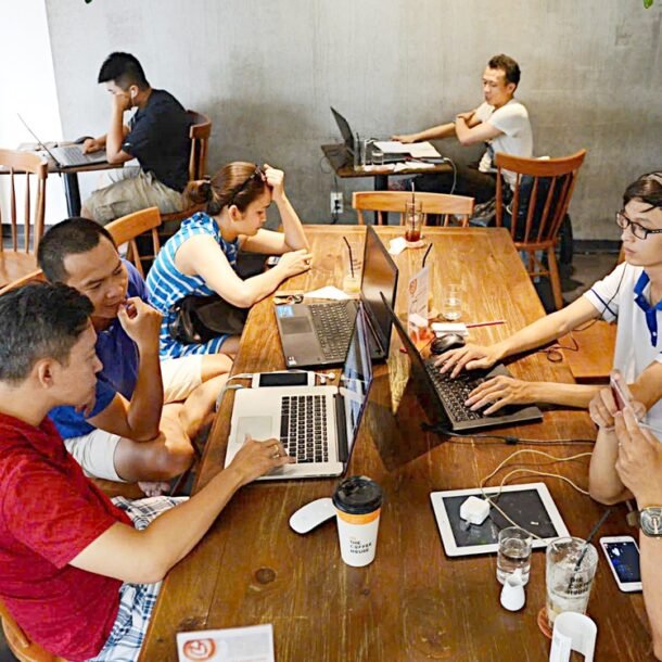 cuoc-starlink-co-hop-tui-tien-nguoi-dung-viet?