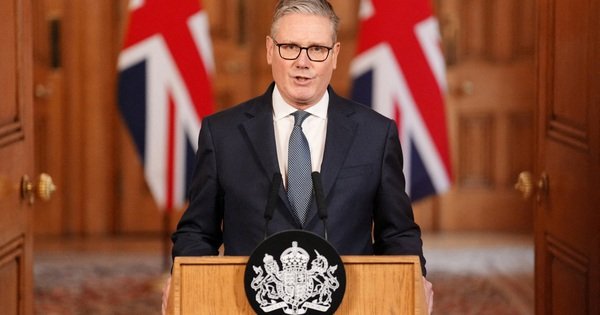 anh-'bat-d&egrave;n-xanh'-cho-my-d&ugrave;ng-can-cu-tan-c&ocirc;ng-iran