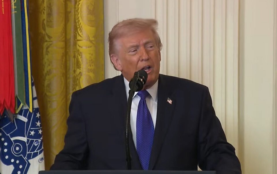 ong-trump-neu-ly-do-nham-vao-iran,-my-chuan-bi-'dot-tan-cong-lon'