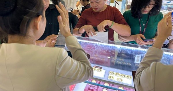 gi&aacute;-v&agrave;ng-h&ocirc;m-nay-33.2026:-v&agrave;ng-mieng-sjc-giam-manh-bat-chap-the-gioi-tang