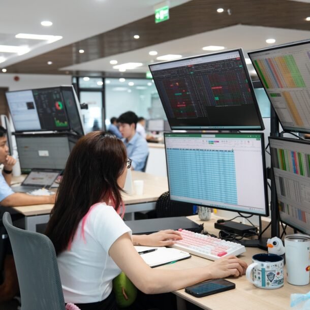 chung-khoan-4-3:-se-xuat-hien-nhip-hoi-ky-thuat-sau-2-phien-giam-manh?