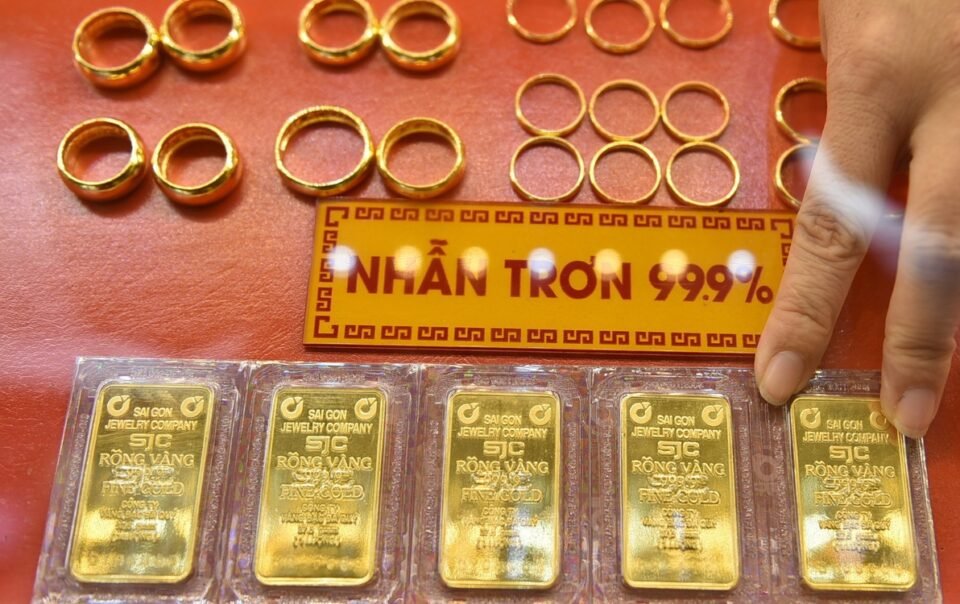 gia-vang,-bac-ha-nhiet-do-ap-luc-chot-loi