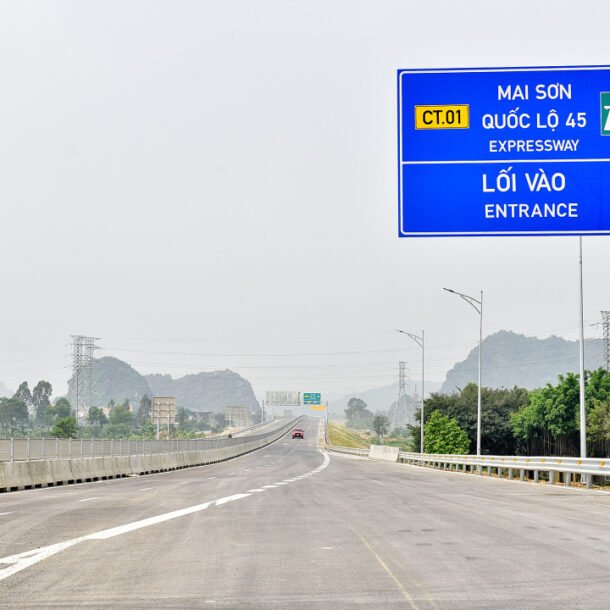 xe-con-co-duoc-di-vao-lan-so-2-cao-toc-phap-van-–-nghi-son?