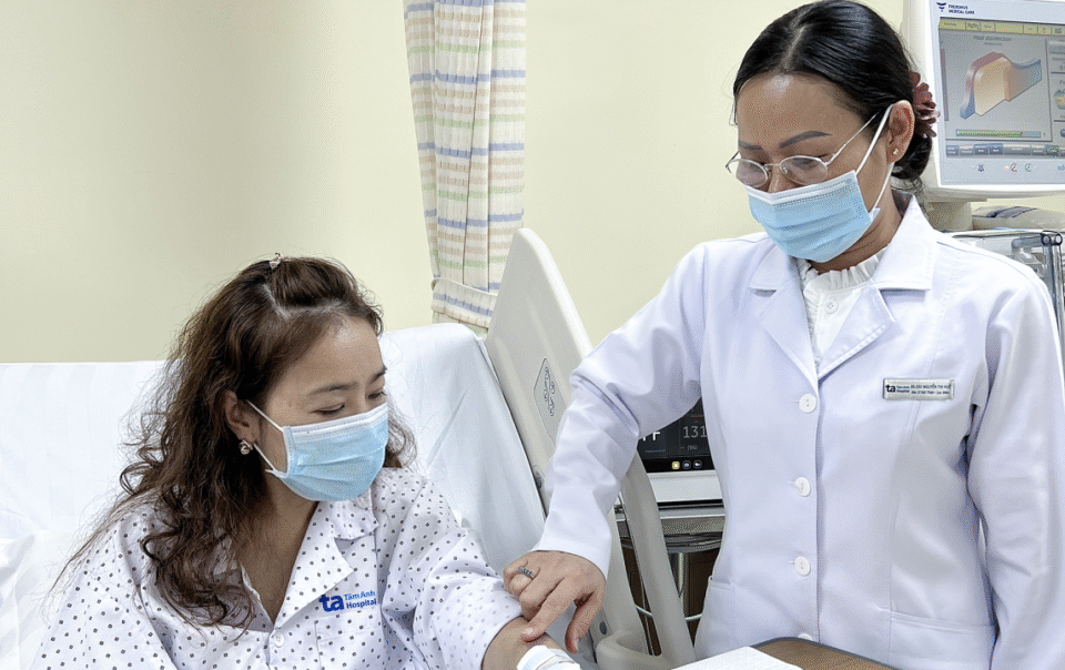 ve-viet-nam-vua-an-tet-vua-chay-than