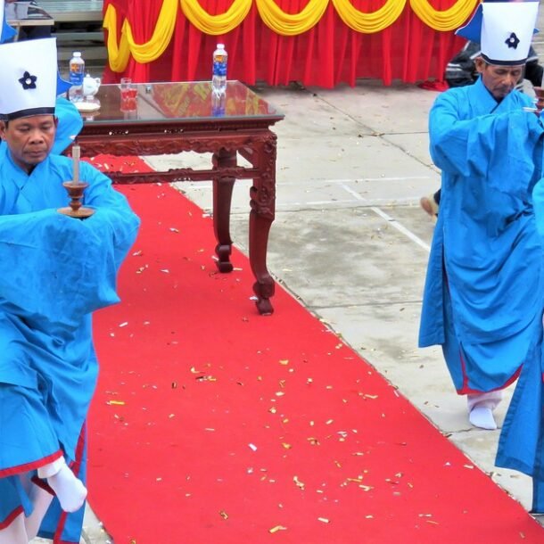 le-hoi-via-ba-tuong-nho-ba-do-duoc-vua-tu-duc-ban-sac