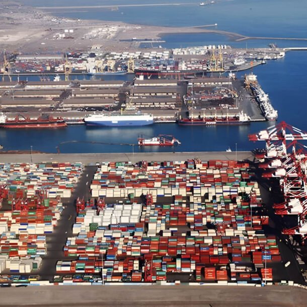 dieu-it-biet-ve-nen-kinh-te-iran,-sau-dau-mo-la-mot-'co-may'-khac