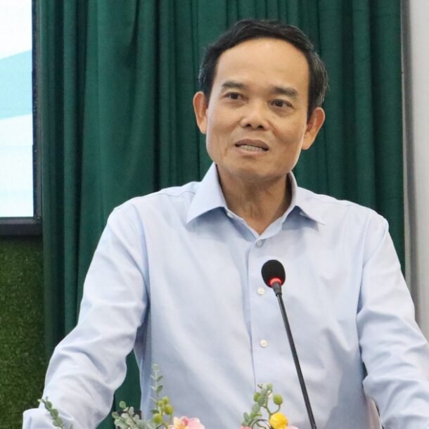 nguoi-dan-kho-tim-cho-do-xe-trung-tam-tp.hcm,-bi-thu-tran-luu-quang-noi-gi?