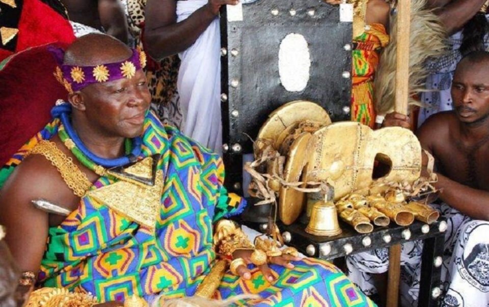 de-che-vang-giau-nhat-chau-phi:-ca-bo-toc-deo-tai-san-len-nguoi