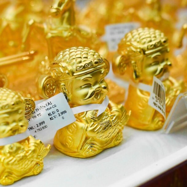 gia-vang-hom-nay-10/3/2026-tang-manh-1,4-trieu/luong,-vang-mieng-sjc-len-cao