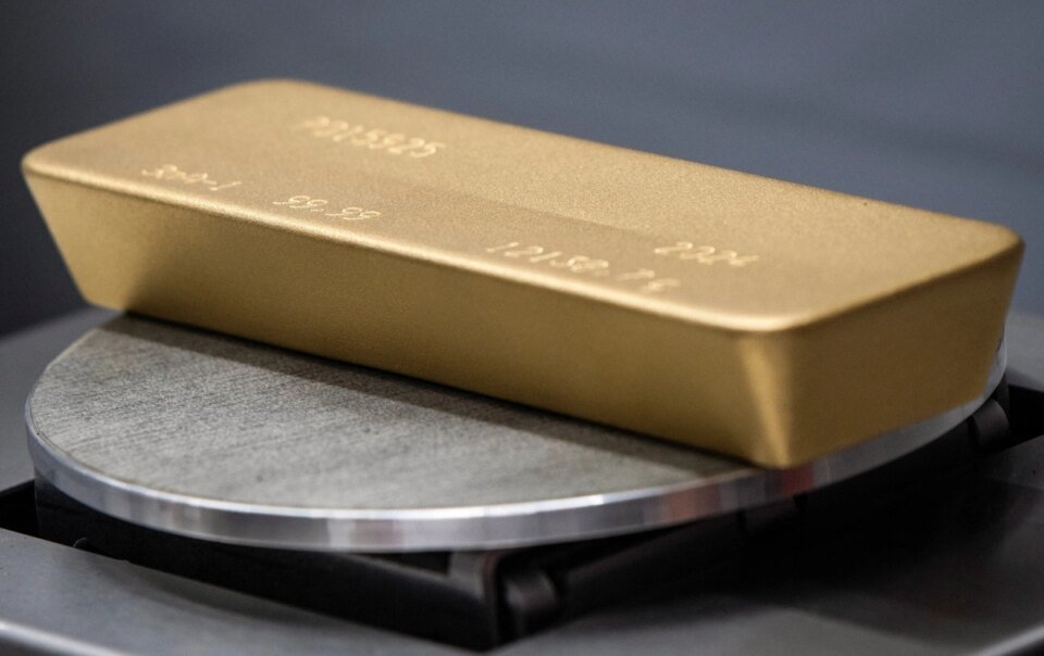 gia-vang-the-gioi-tang-manh,-dau-tho-vuot-90-usd