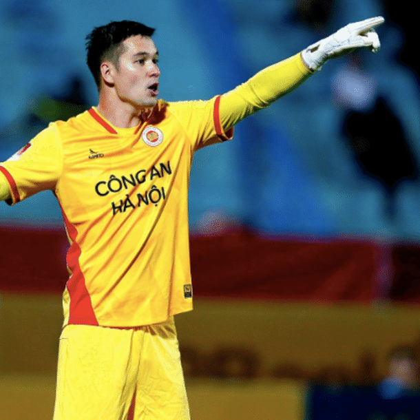 hlv-kim-sang-sik-giai-bai-toan-kho-thu-mon-doi-tuyen-viet-nam:-ai-tang-diem,-ai-mat-diem?