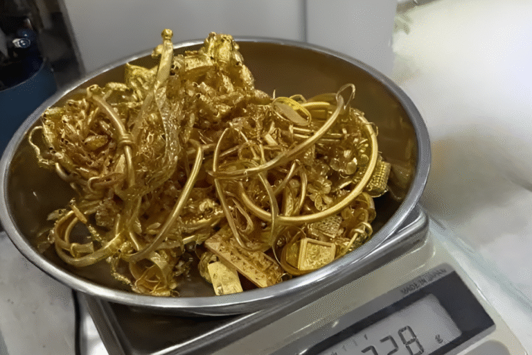 mua-2kg-vang,-chot-loi-so-tien-khung:-nuoc-di-quyet-dinh-giua-song-gia