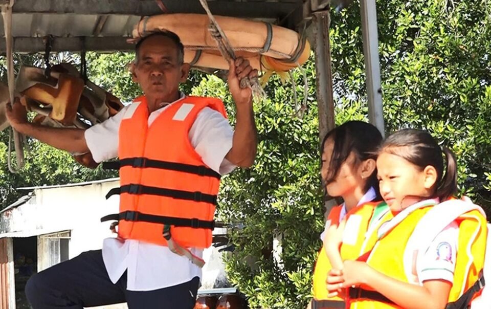 nguoi-dua-do-mien-phi-suot-40-nam