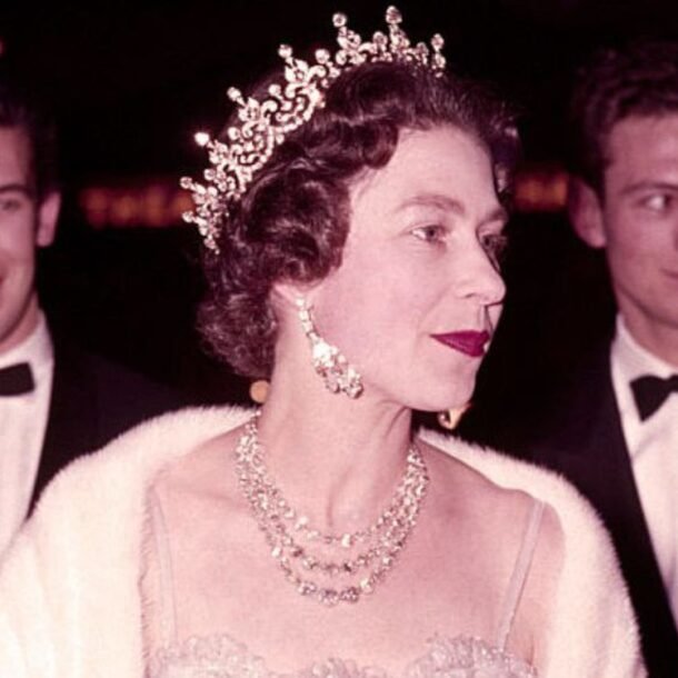 vien-kim-cuong-lon-nhat-the-gioi-da-hien-dien-o-hoang-gia-anh-nhu-the-nao?