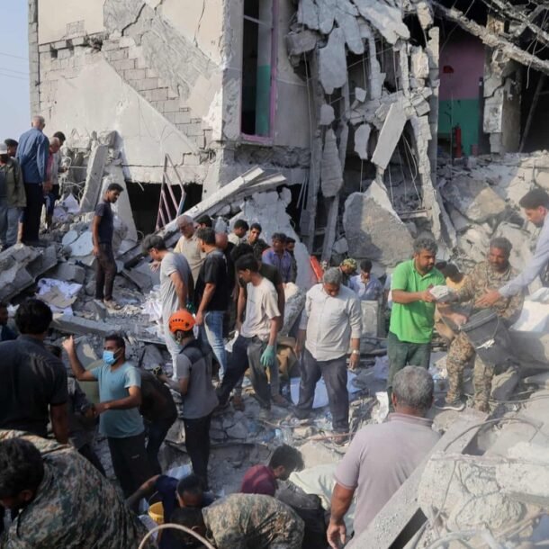 new-york-times:-my-moi-la-ben-tan-cong-truong-tieu-hoc-iran