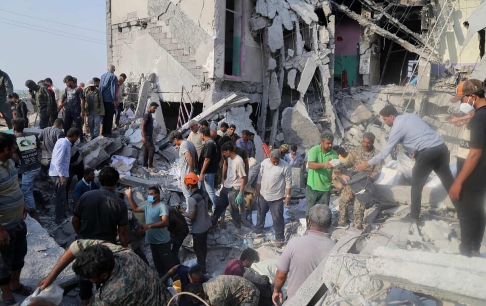 new-york-times:-my-moi-la-ben-tan-cong-truong-tieu-hoc-iran