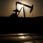 bat-chap-xa-kho-ky-luc,-gia-dau-van-vot-len-gan-100-usd/thung