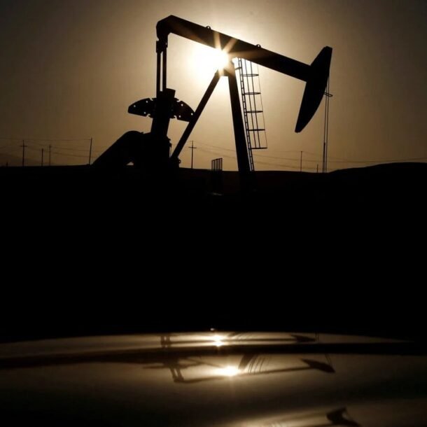 bat-chap-xa-kho-ky-luc,-gia-dau-van-vot-len-gan-100-usd/thung