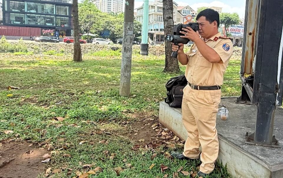 bi-csgt-tp.hcm-ban-toc-do,-nhieu-nguoi-ngo-ngang-vi-‘lo-tang-ga’-tuyen-duong-dep