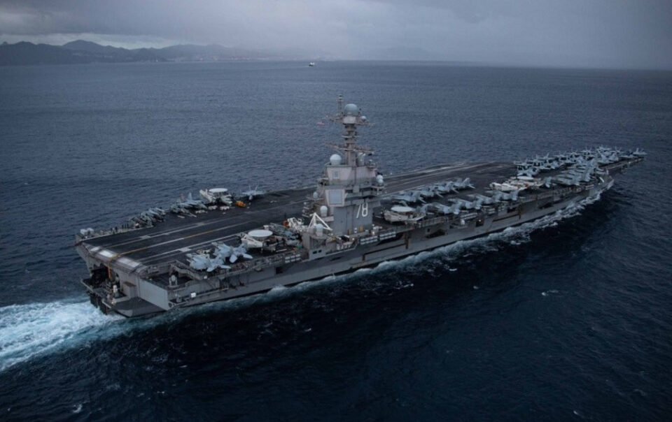 chay-tren-tau-san-bay-my-tham-gia-chien-dich-quan-su-nham-vao-iran