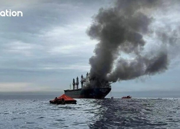 iran-ra-dieu-kien-de-tau-thuyen-co-the-di-qua-eo-bien-hormuz