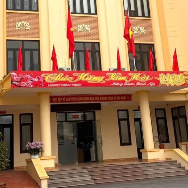 cham-xu-ly-ho-so,-4-can-bo-phuong-bi-dinh-chi-cong-tac