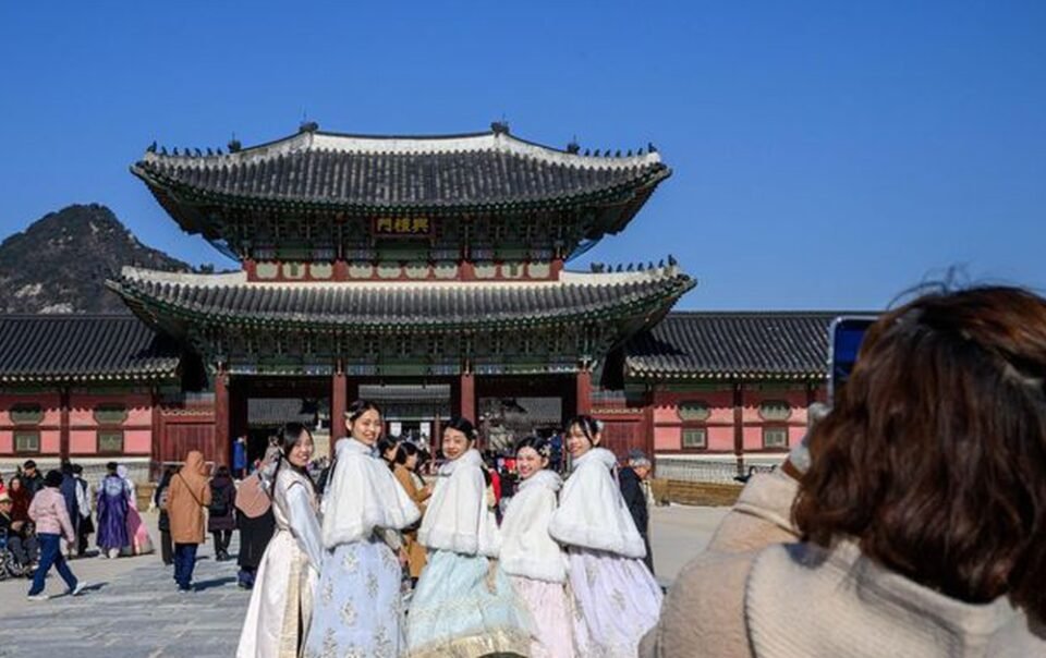 han-quoc-noi-long-cap-thi-thuc-cho-du-khach-viet-nam