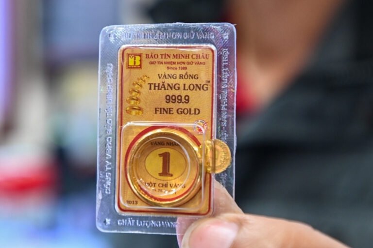 gia-vang-hom-nay-15/3/2026-giam-sau,-sjc-mua-vao-lui-ve-moc-179-trieu