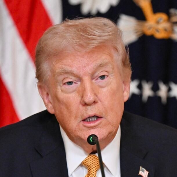 ong-trump-chi-trich-dong-minh-tu-choi-ho-tro-o-eo-bien-hormuz