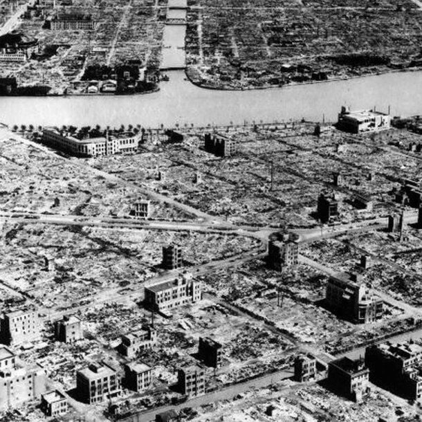 nem-bom:-lich-su-ac-mong-cua-chien-tranh-–-ky-8:-don-thu-bom-my-trut-xuong-nhat-ban