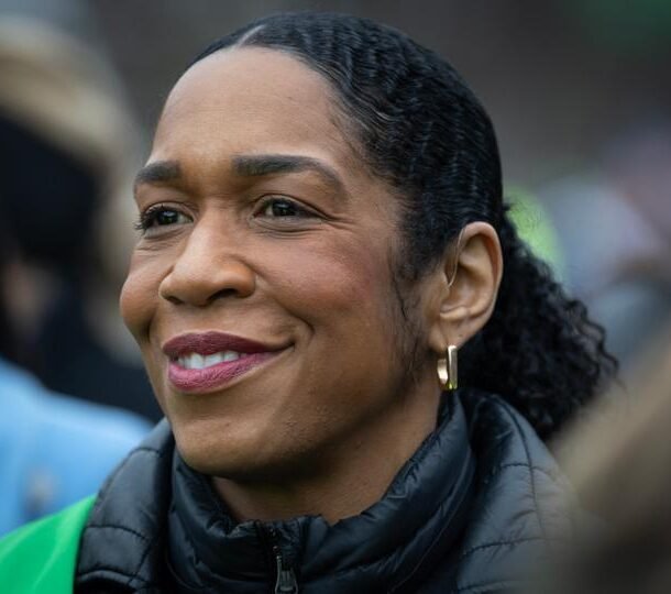 stratton-wins-illinois-senate-primary,-defeating-crypto-backed-krishnamoorthi