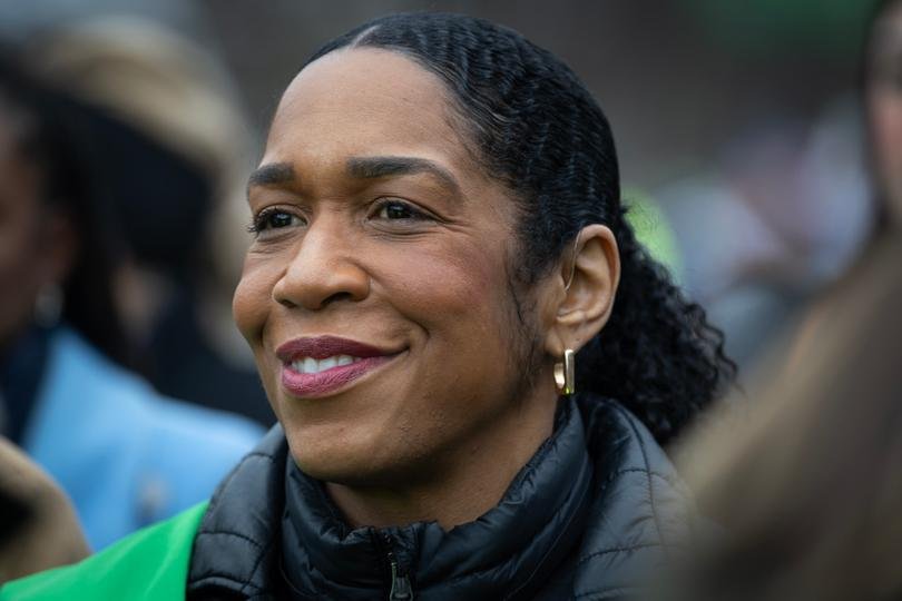 stratton-wins-illinois-senate-primary,-defeating-crypto-backed-krishnamoorthi