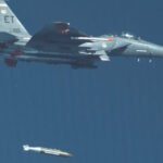 my-tuyen-bo-doi-bom-nang-gan-2,3-tan-vao-kho-ten-lua-cua-iran