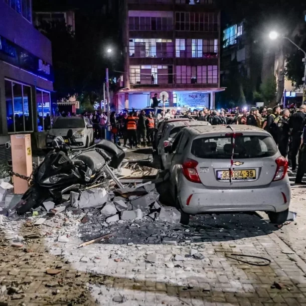 vo-chong-gia-israel-thiet-mang-vi-ten-lua-mang-dau-dan-chum-iran