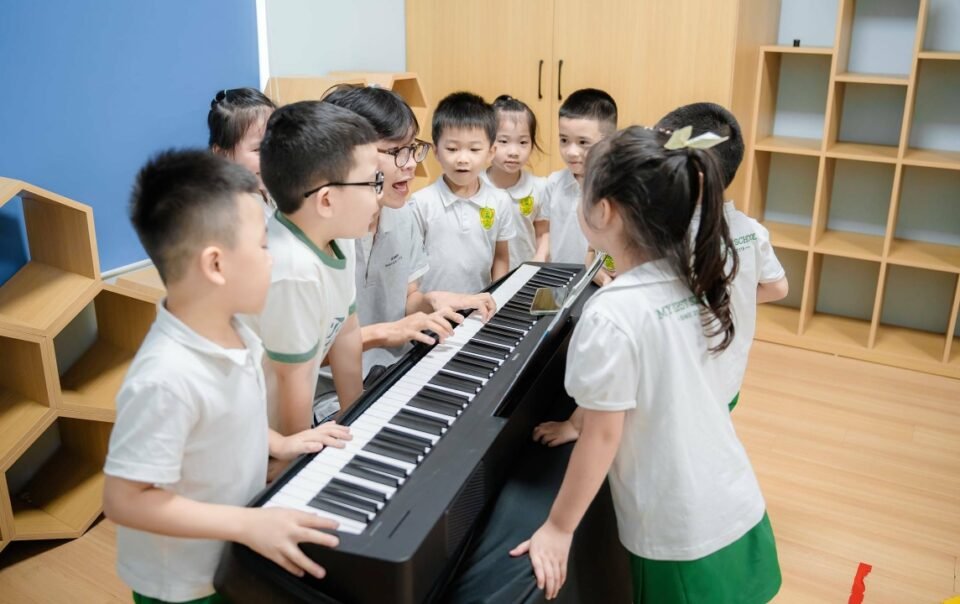 yamaha-music-school-dua-giao-duc-am-nhac-den-tre-mam-non