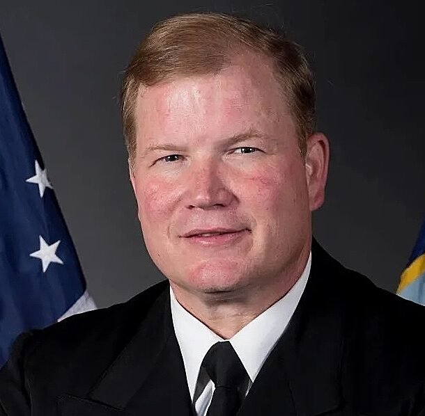 chuan-do-doc-my-neu-ke-hoach-4-buoc-de-mo-cua-eo-bien-hormuz