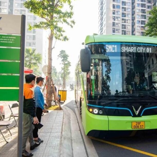 thu-tuong-yeu-cau-khan-truong-phu-tram-sac,-ca-nuoc-chuyen-doi-sang-giao-thong-dien