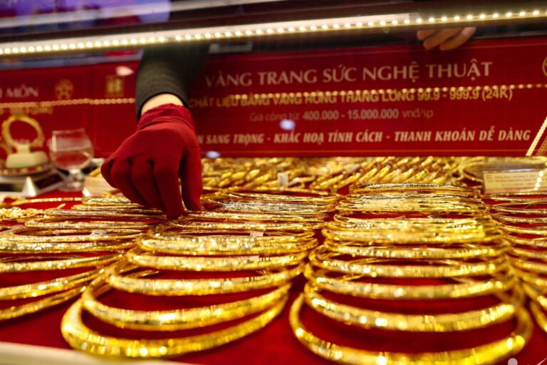 gia-vang-giam-hon-10-trieu-dong,-lieu-co-lui-ve-160-trieu-dong/luong?